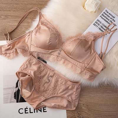 Νέο μοντέλο γυναικείο σατέν σετ με δαντέλα