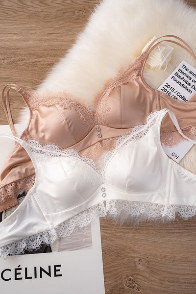 Νέο μοντέλο γυναικείο σατέν σετ με δαντέλα