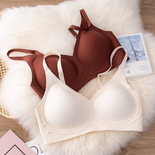 Õmblusteta naiste rinnahoidja kolmnurkse kupuga