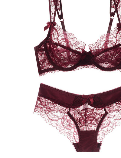 Naiste stiilne pitsiga kaheosaline intiimne komplekt