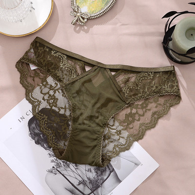 Stiilsed naiste pitsist bikiinid