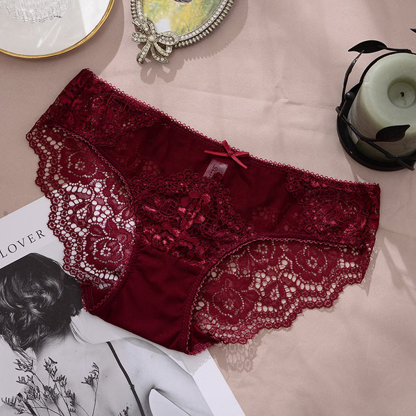 Naiste vabaaja pitsist bikiinid