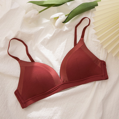 Γυναικείο μπουστάκι με τριγωνικές κούπες