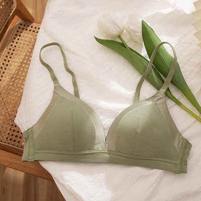 Γυναικείο μπουστάκι με τριγωνικές κούπες