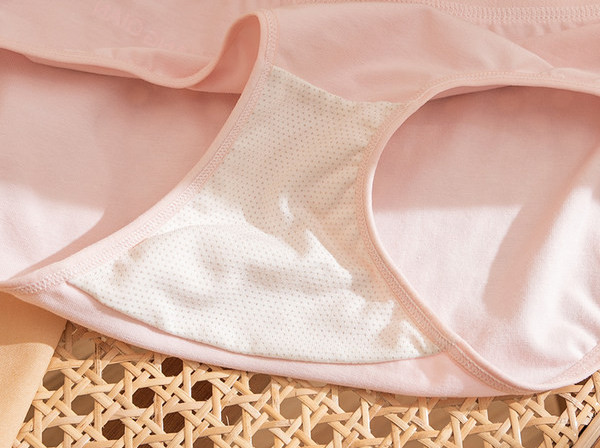 Uus mustriga naiste puuvillaste bikiinide mudel