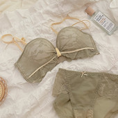 Reguleeritavate rihmadega naiste pitsikomplekt