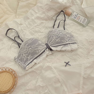 Reguleeritavate rihmadega naiste pitsikomplekt