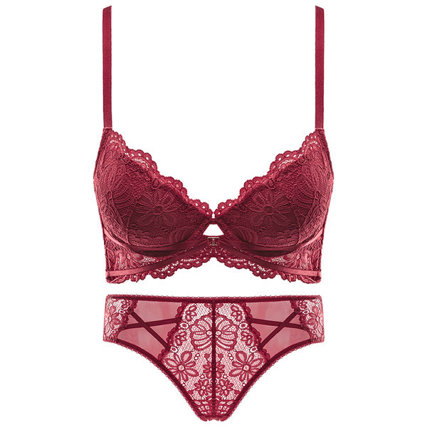 Naiste komplekt kolmnurksete tasside ja pitsiga