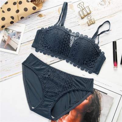 Γυναικείο σετ δαντέλας με μπουστάκι και μπικίνι