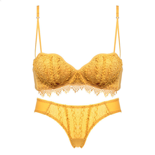 Naiste kaheosaline rinnahoidja ja bikiinirinnahoidja