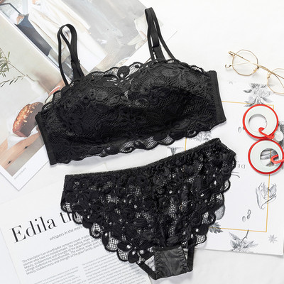 Stiilne naiste intiimne pitskomplekt rinnakatest ja bikiinidest