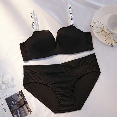 Intiimne naiste bokserite ja rinnahoidja komplekt