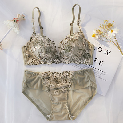 Elegantne kaheosaline intiimpitskomplekt