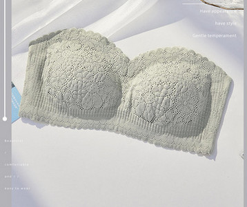 Moodne naiste rinnakorv kahes mudelis