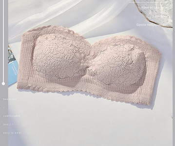 Moodne naiste rinnakorv kahes mudelis