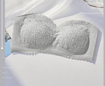 Moodne naiste rinnakorv kahes mudelis