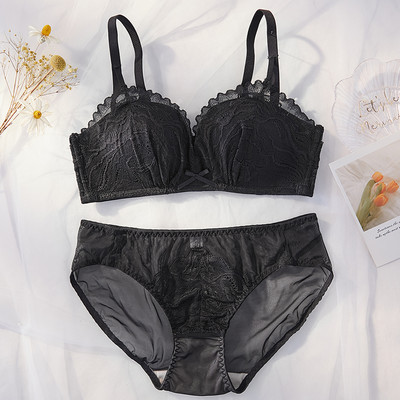 Kaasaegne intiimne pitsiga bikiinide ja rinnahoidja komplekt