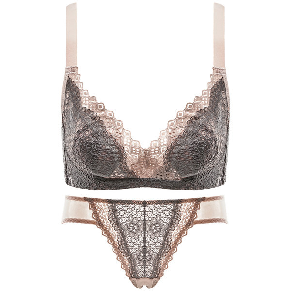 Naiste pesukomplekt kolmnurksete topsidega