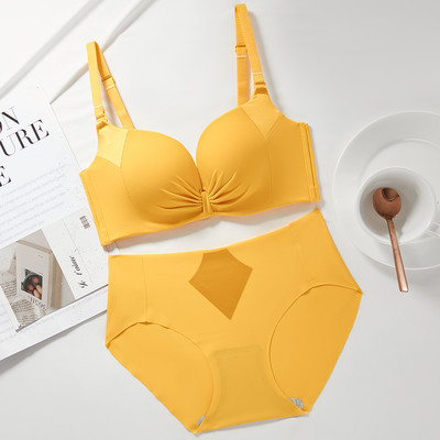 Õmblusteta naiste komplekt koos kõrge vöökohaga bikiinidega