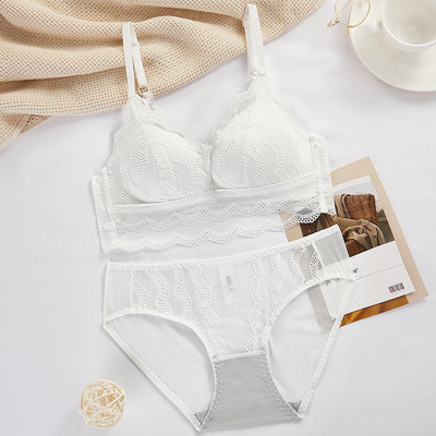 Női csipkekészlet - melltartóval és bikinivel