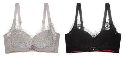 Komplekt kahest pitsiga rinnahoidjast