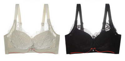 Komplekt kahest pitsiga rinnahoidjast