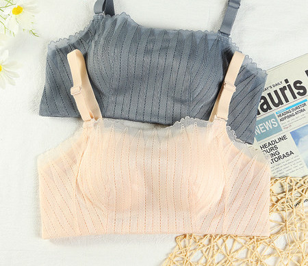 Komplekt kahest naiste rinnahoidja tüüpi rinnahoidjast