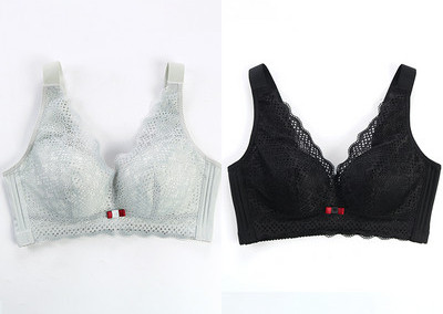 Kahest pitsist rinnahoidja komplekt kolmnurksete topsidega