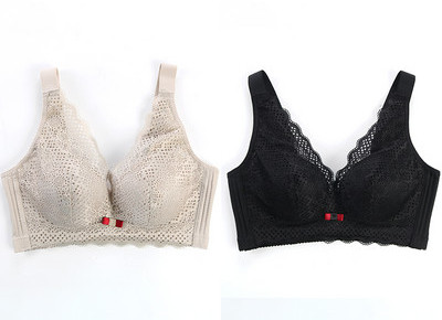 Kahest pitsist rinnahoidja komplekt kolmnurksete topsidega