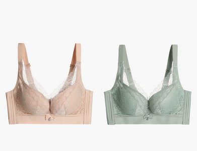 Σετ με δύο δαντελένια σουτιέν