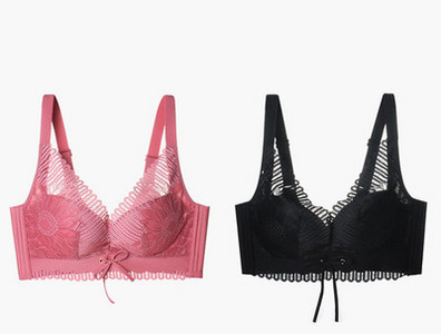 Komplektis 2 tõstva efektiga ja õhukeste rihmadega rinnahoidjat