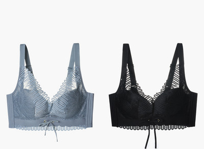 Komplektis 2 tõstva efektiga ja õhukeste rihmadega rinnahoidjat