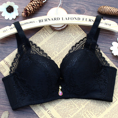 Moodne pitsrinnahoidja klassikalise kupliga