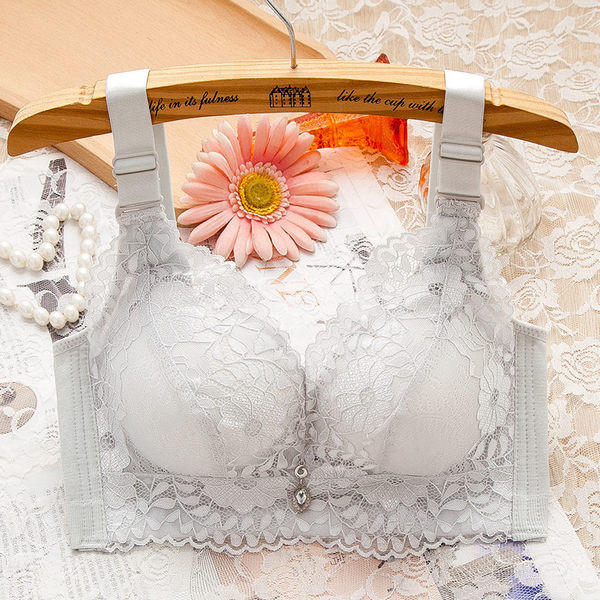 Μοντέρνο γυναικείο σουτιέν styling με δαντέλα