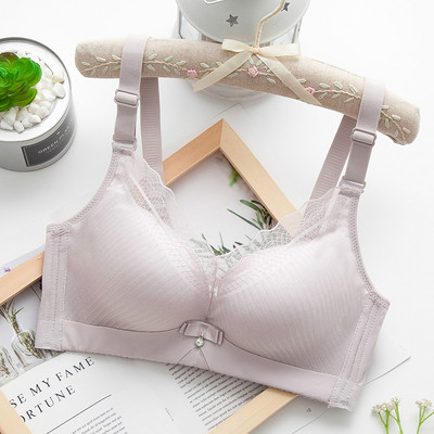 Naiste rinnahoidja paela ja pitsiga