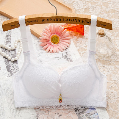 Pitsi ja metallist kaunistusega naiste rinnahoidja