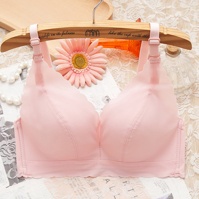 Naiste kolmnurksete topsidega rinnahoidja