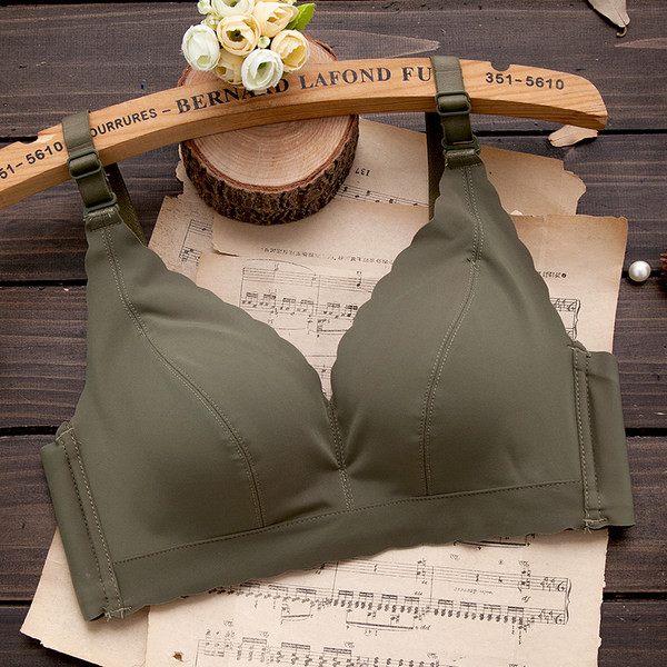 Naiste kolmnurksete topsidega rinnahoidja