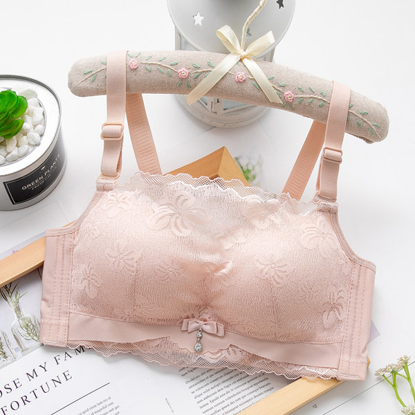 Naiste pitsiga rinnahoidja - rinnakamat tüüpi