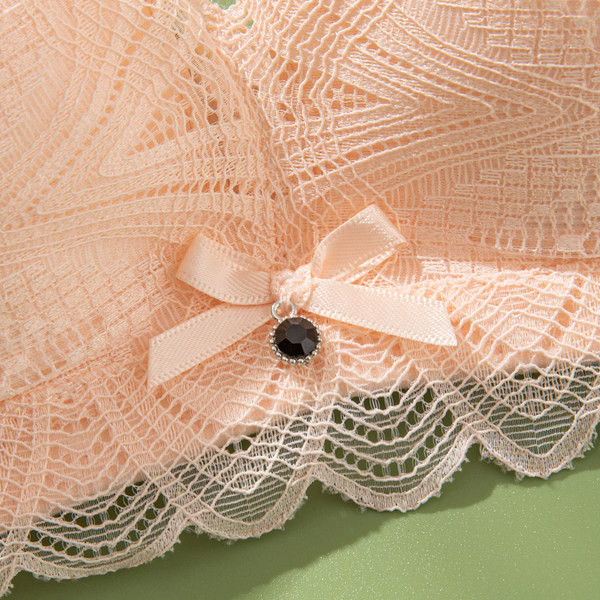 Naiste rinnahoidja pitsi ja õhukeste rihmadega