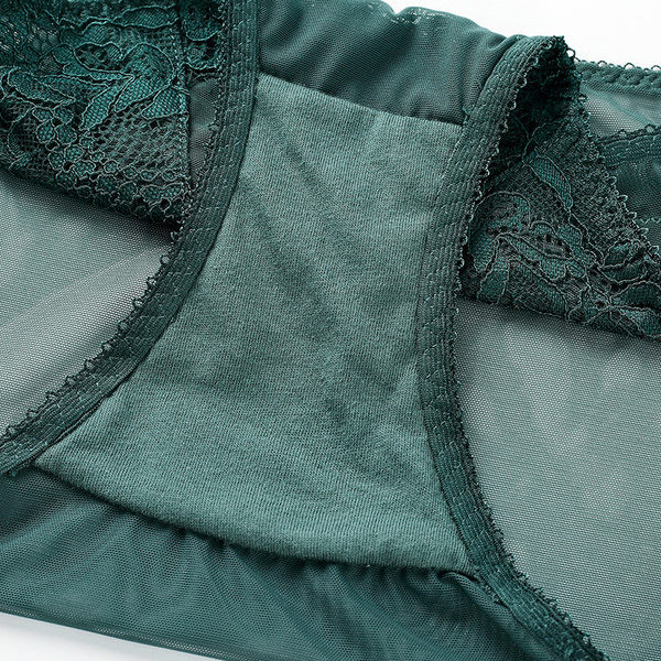 Εσώρουχα δύο τεμαχίων με δαντέλα