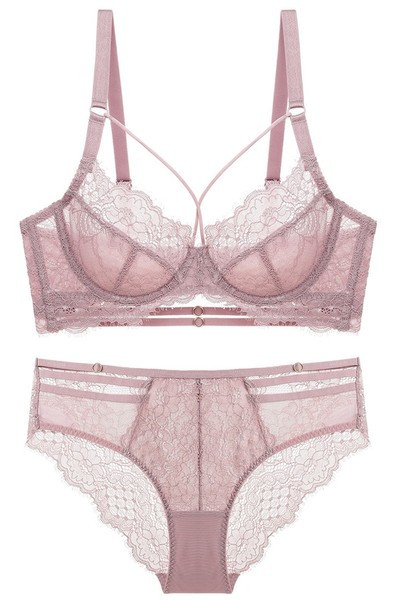 Σετ μοντέρνα γυναικεία δαντελένια εσώρουχα