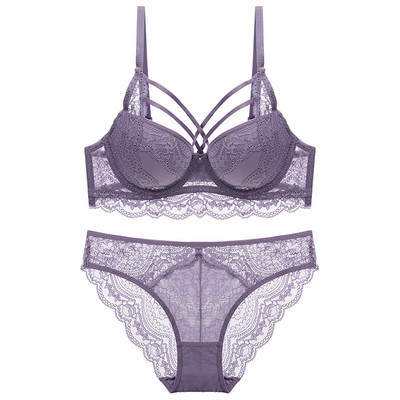 Jelenlegi bikini és melltartó készlet csipkével