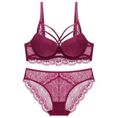 Jelenlegi bikini és melltartó készlet csipkével