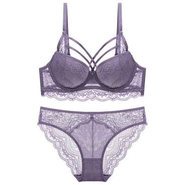 Jelenlegi bikini és melltartó készlet csipkével