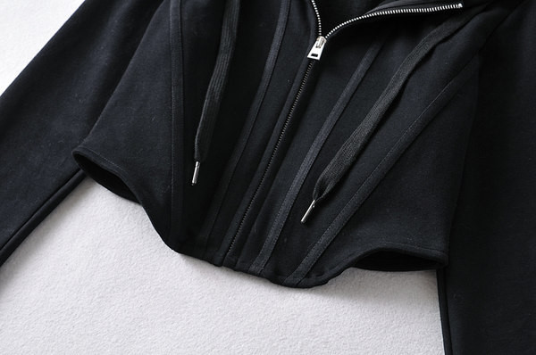 Naiste kapuutsiga dressipluus - musta värvi