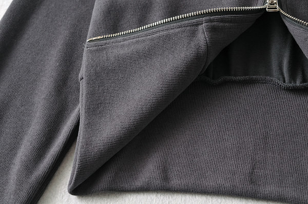 Naiste lühike kapuutsiga ja kinnitusega dressipluus