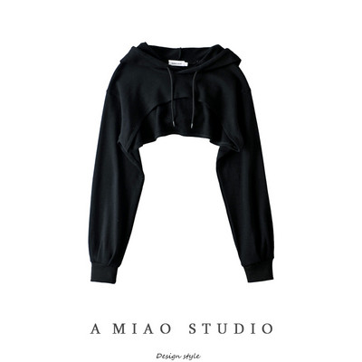 Lühikese mudeliga naiste dressipluus kapuutsiga