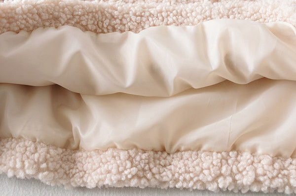 Γυναικείο πουπουλένιο φούτερ με κουκούλα