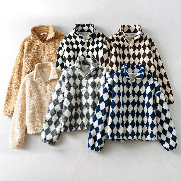 Tõmbluku ja kõrge kraega naiste suleline dressipluus